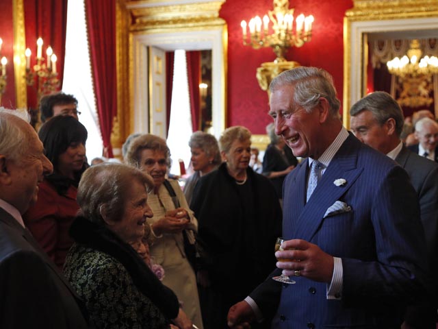 Принц Чарльз встретился с бывшими "еврейскими беспризорниками", спасенными Чемберленом