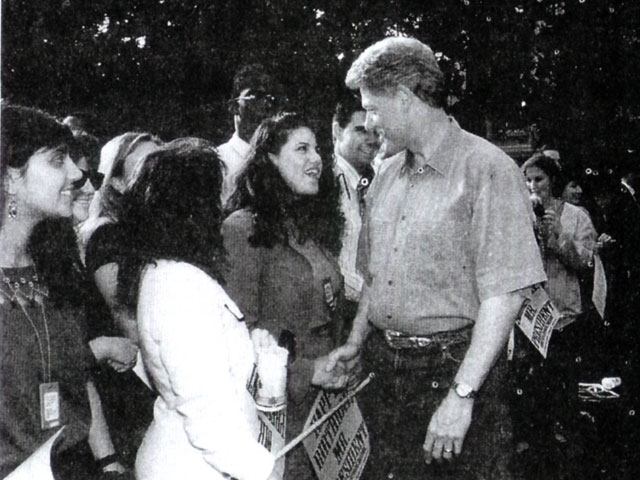 Моника Левински и Билл Клинтон в 1996 году