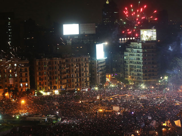 "Тахрир" празднует принудительную отставку Мурси