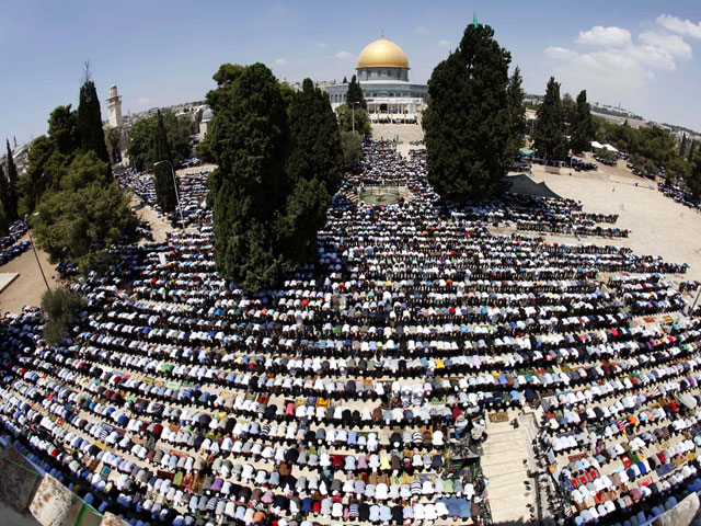 Первая пятница Рамадана. 27000 палестинцев прибыли в Иерусалим