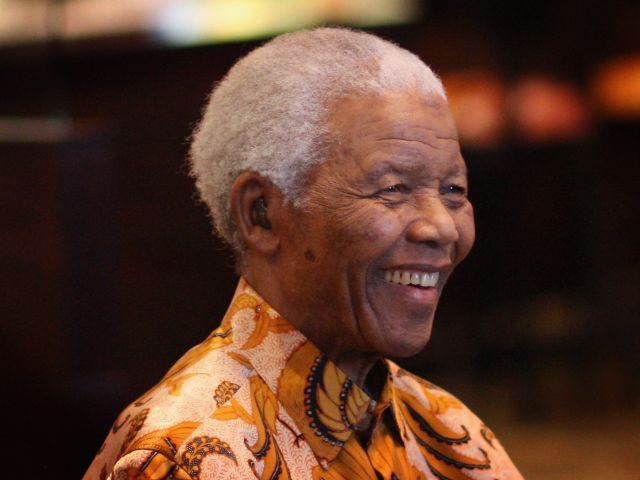 В ЮАР отмечают день рождения Нельсона Манделы