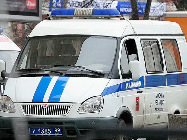 В Москве психически больной мужчина напал на полицейского и умер от удушья