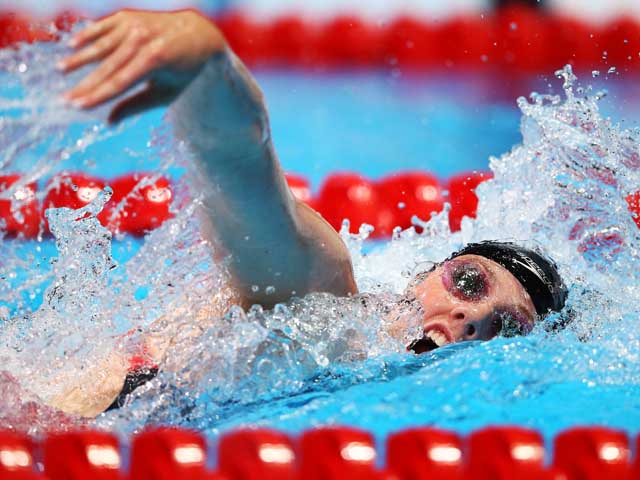 Американская пловчиха выиграла третью золотую медаль чемпионата мира