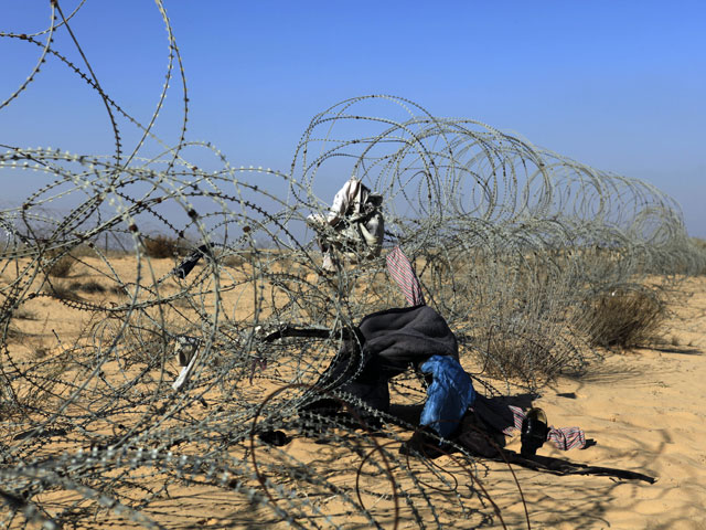 Египетский генерал: 600 боевиков ХАМАС проникли на Синай