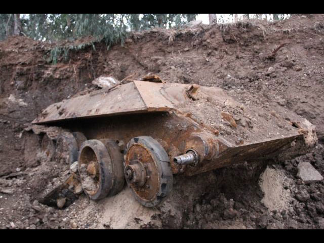В Холоне во время строительных работ найден закопанный советский танк Т-34