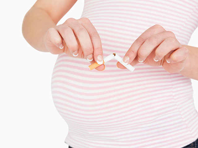 Эстонцы намерены привлекать к уголовной ответственности женщин, курящих во время беременности