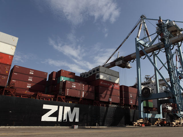Израильскому мега-контейнеровозу ZIM Rotterdam приказано покинуть воды Египта
