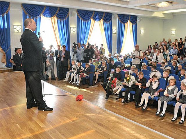 Владимир Путин посетил курганскую общеобразовательную школу школу &#8470;7