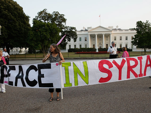 Пацифистский пикет около Белого дома. Вашингтон, 10 сентября 2013 года