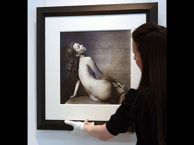  Выставка накануне аукциона Christie's 2008-го года: "Кейт Мосс, Нью-Йорк, 25 апреля 1996" (автор: Ирвинг Пенн)