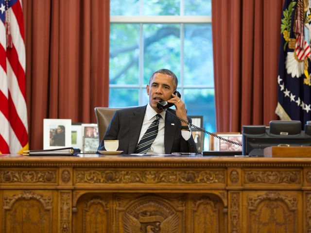 Президент США Барак Обама во время телефонного разговора с президентом Ирана Хасаном Роухани. 27.09.2013