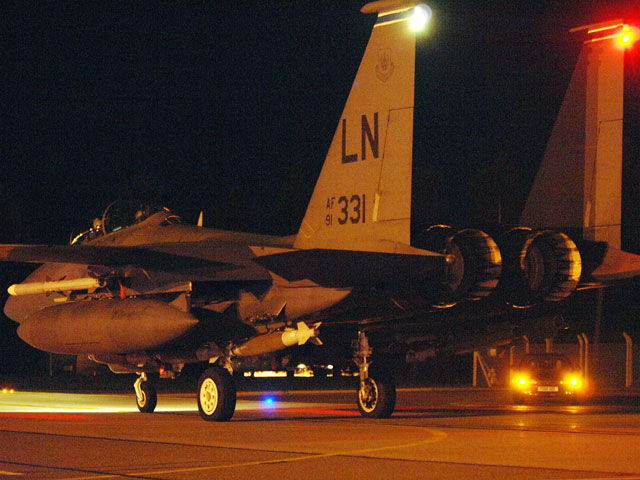 Угроза удара по Сирии: ВВС концентрируются на Кипре, назван "банк целей"
