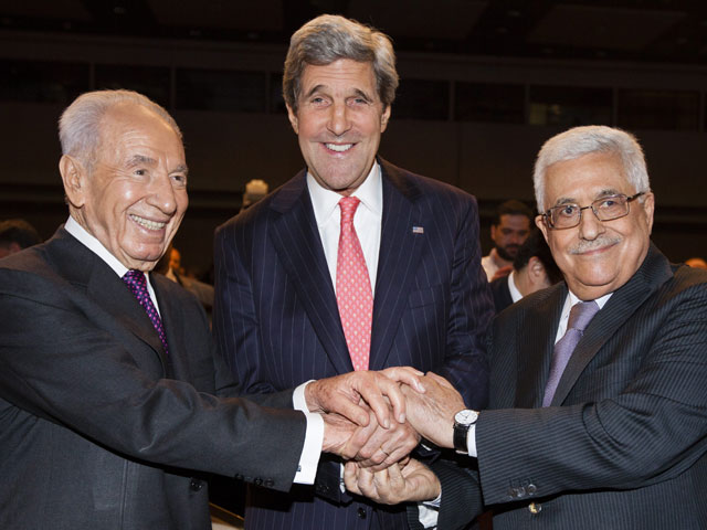 26 мая 2013 года в Аммане при участии Керри состоялась встреча президента Израиля Шимона Переса и главы ПНА Махмуда Аббаса
