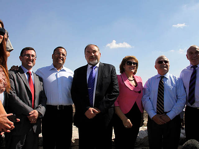 Поездка министров и депутатов Кнессета в "замороженный" парк Иерусалима