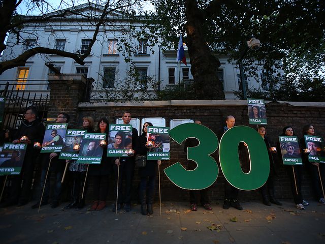 Акция протеста против ареста в России активистов Greenpeace. Лондон, 18.10.2013