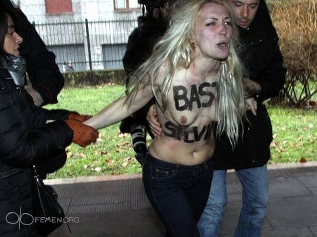 Акция FEMEN против Берлусони. Милан, февраль 2013 года