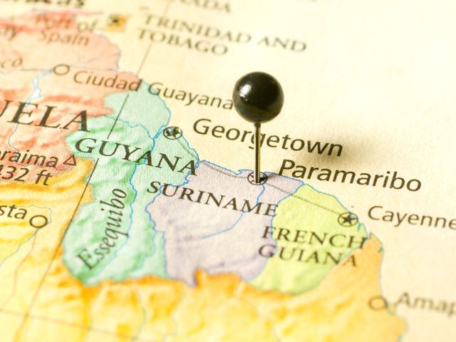 В США судят сына президента Суринама за связи с "Хизбаллой"