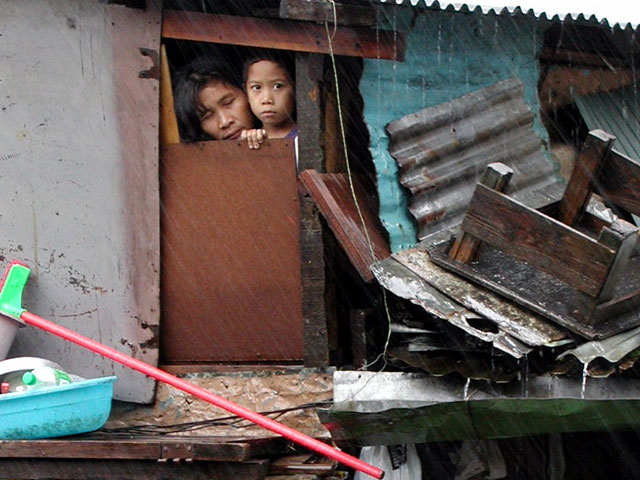 После тайфуна на Филиппинах (архив)