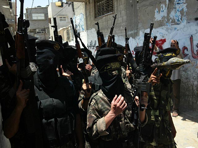 Демонстрация боевиков ХАМАС