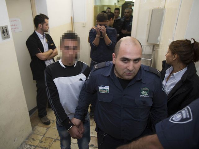 Двое  из подозреваемых в причастности к "каменной атаке". Иерусалим, 29.11.2013