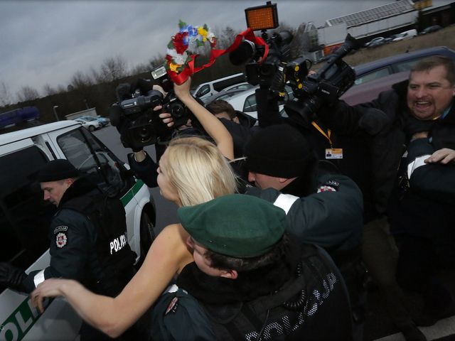 Акция FEMEN в поддержку евроинтеграции Украины. Вильнюс, 29.11.2013
