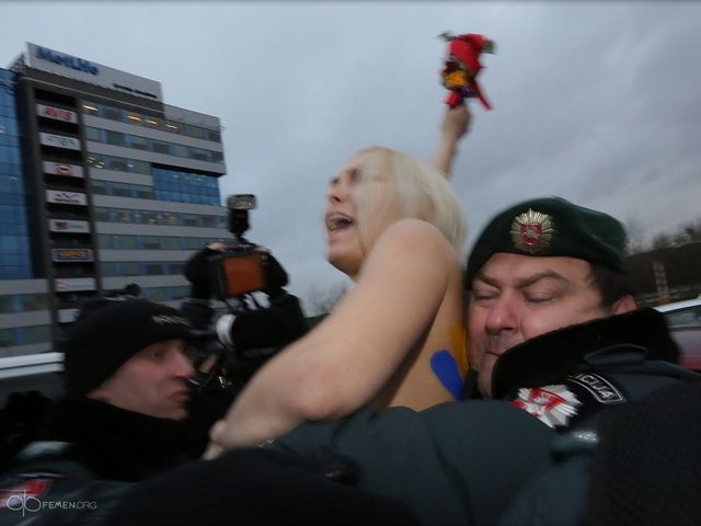 Акция FEMEN в поддержку евроинтеграции Украины. Вильнюс, 29.11.2013