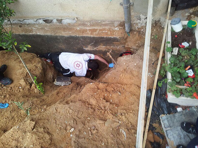 В Тель-Авиве завалило землей двух рабочих: пострадавшие спасены