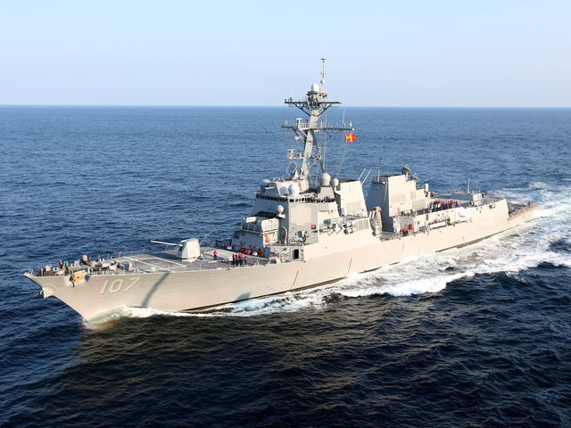 Американский эсминец USS Gravely