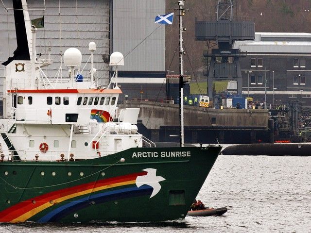Уголовные дела в отношении экипажа ледокола Arctic Sunrise прекращены