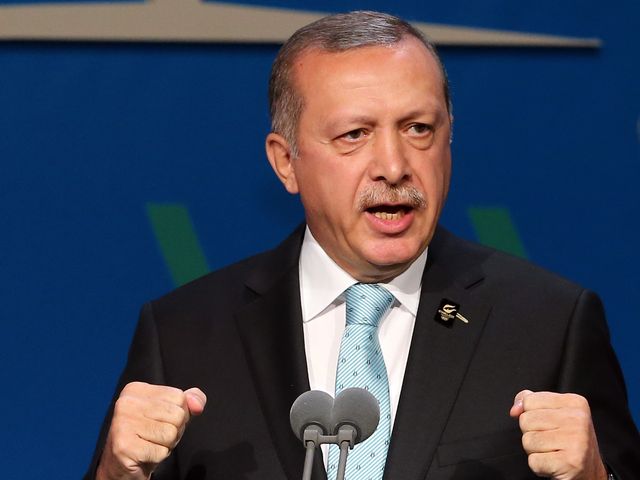 Эрдоган возмущен судьями и прокурорами: "Народ будет судить вас"