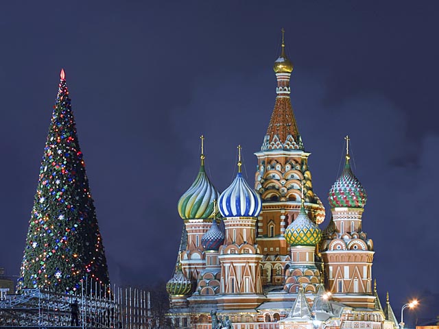По следам терактов в Волгограде: РПЦ не видит причины отменять новогодние празднества 
