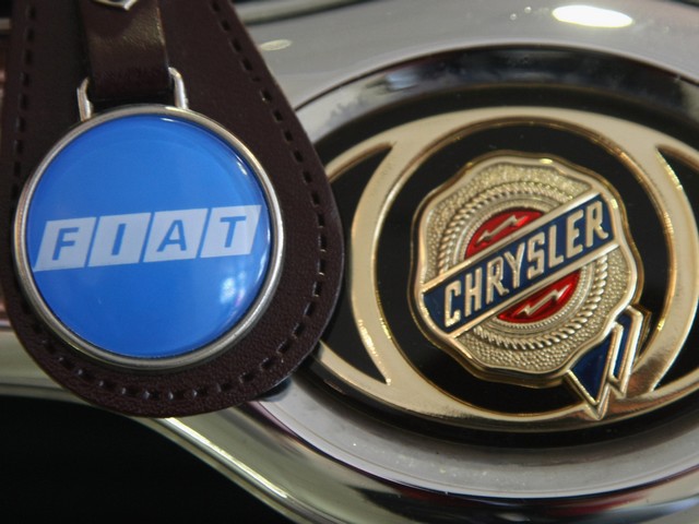 Fiat полностью покупает компанию Chrysler