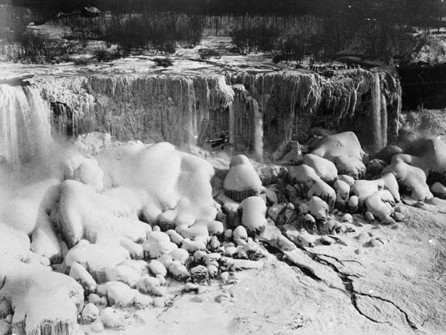 Ниагарский водопад зимой 1951 года