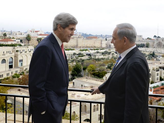 Госсекретарь США Джон Керри с премьер-министр Израиля Биньямин Нетаниягу. Иерусалим, 06.12.2013