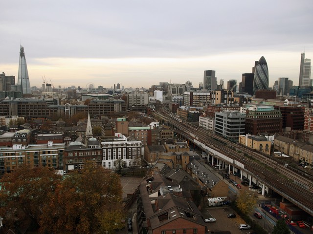 Первое место из-за стремительного роста расходов на жилье и транспорт занял Лондон
