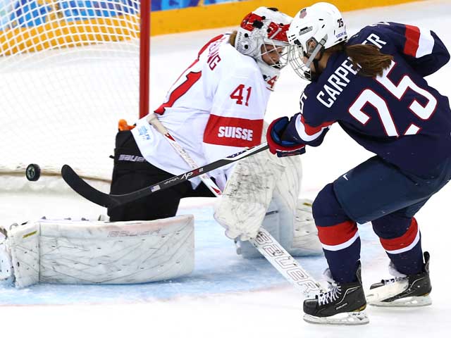 Олимпиада. Хоккей: американки забросили 3 шайбы за 55 секунд и разгромили сборную Швейцарии