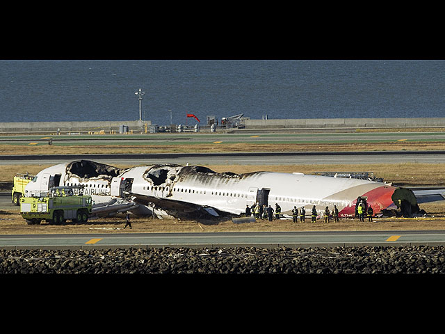 Алжир: потерпел крушение военно-транспортный самолет &#8211; множество жертв