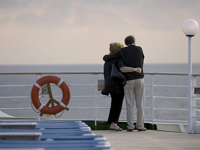 Секс на корабле: "пострадавшие" супруги получат компенсацию в виде еще одного круиза