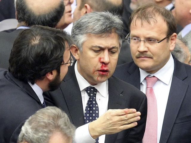 Депутаты турецкого парламента. 15.02.2014