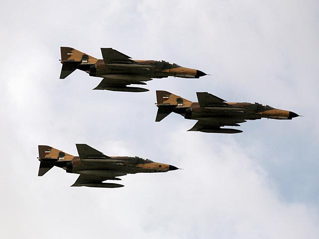 Иранские F-4 Phantom. 16 апреля 2008 года