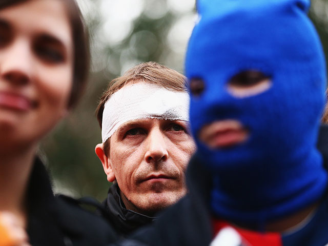 Pussy Riot устроили "презентацию" своего нового клипа о Путине в Сочи