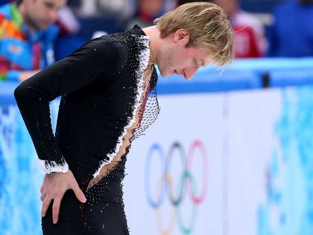 Медики: перед началом олимпиады Евгений Плющенко не жаловался на состояние здоровья