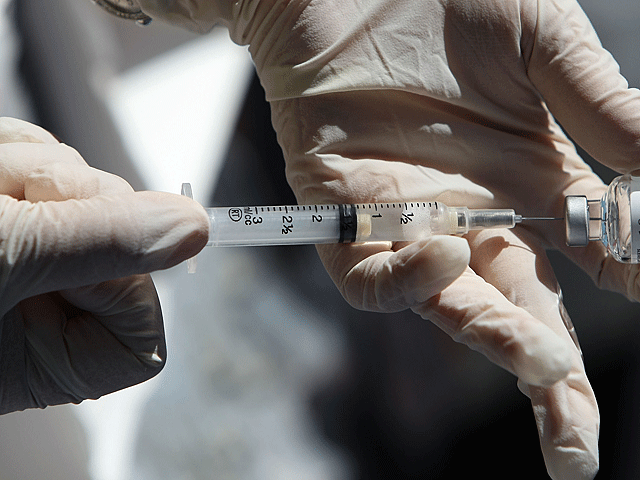В связи с тяжелыми осложнениями гриппа в Израиле выросло число обращений за прививками