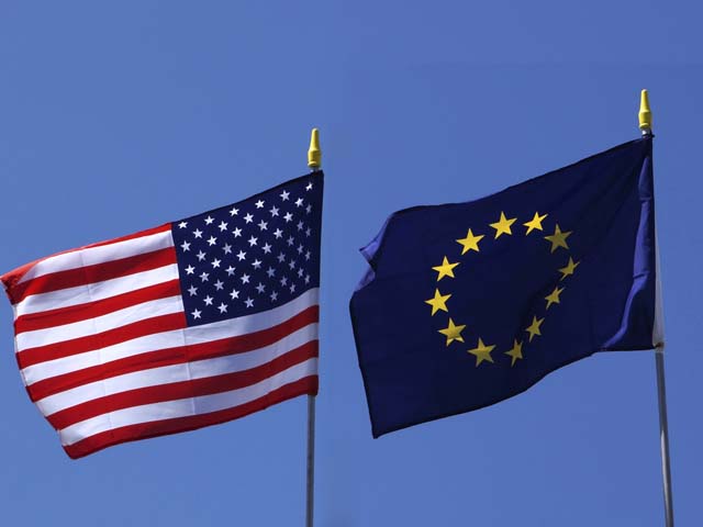 США и ЕС вводят санкции в отношении Януковича, Суркова, Рогозина и других 