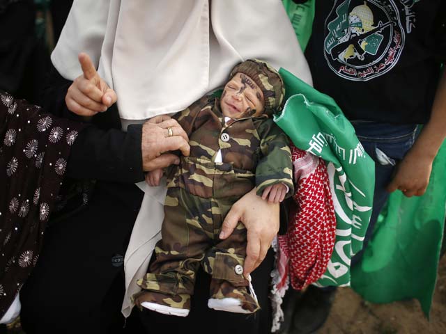Самый юный участник митинга ХАМАС. Газа, 23 марта 2014 года