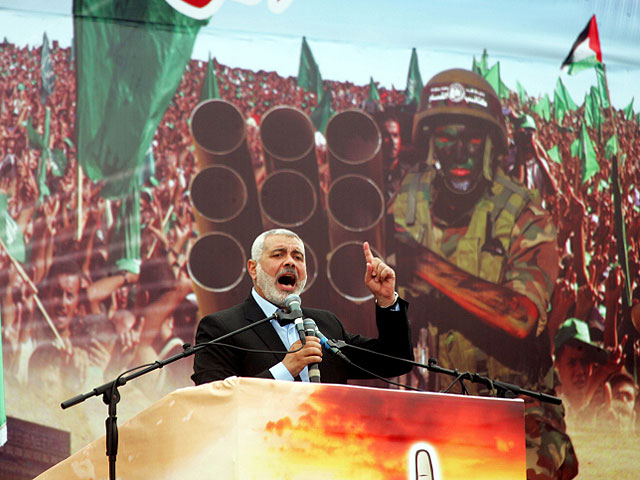 23 марта в Газе прошел многотысячный митинг, организованный руководством террористической организации ХАМАС и посвященный 10-й годовщине со дня смерти шейха Ахмада Ясина
