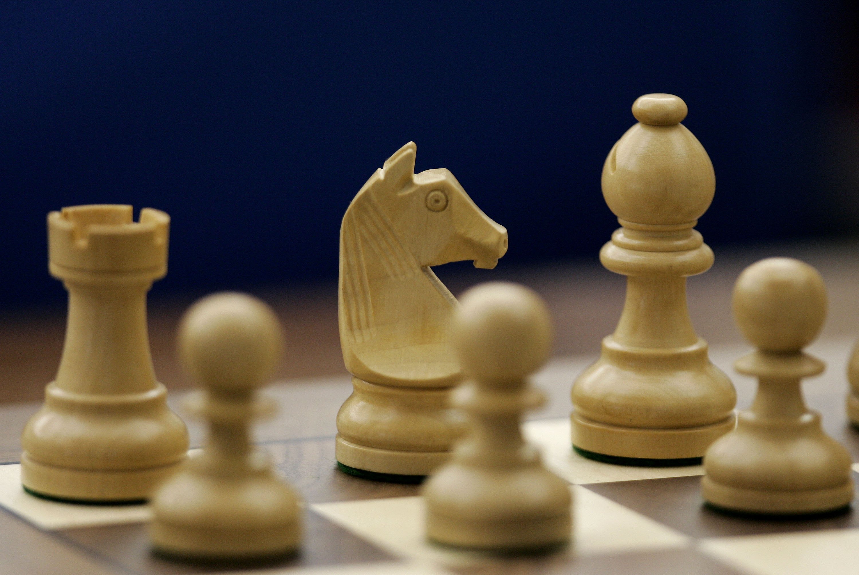 Турнир претендентов: Крамник проиграл, Ананд продолжает лидировать