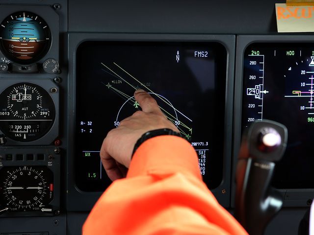 Тайна пропавшего самолета: второй пилот пытался позвонить перед исчезновением