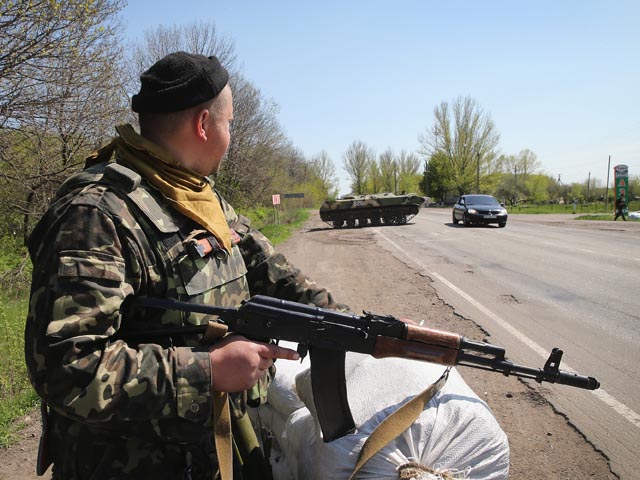 Украинские военные. Блокпост около Славянска