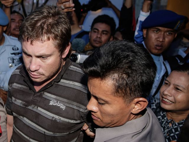 Мэтт Кристофер Локли, предположительно, устроивший дебош на борту самолета. Бали, 25.03.2014